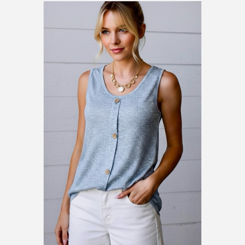 HAPTICS Coastal Bella Light Blue Button Down Sleeveless Top Knit Blouse Womens M